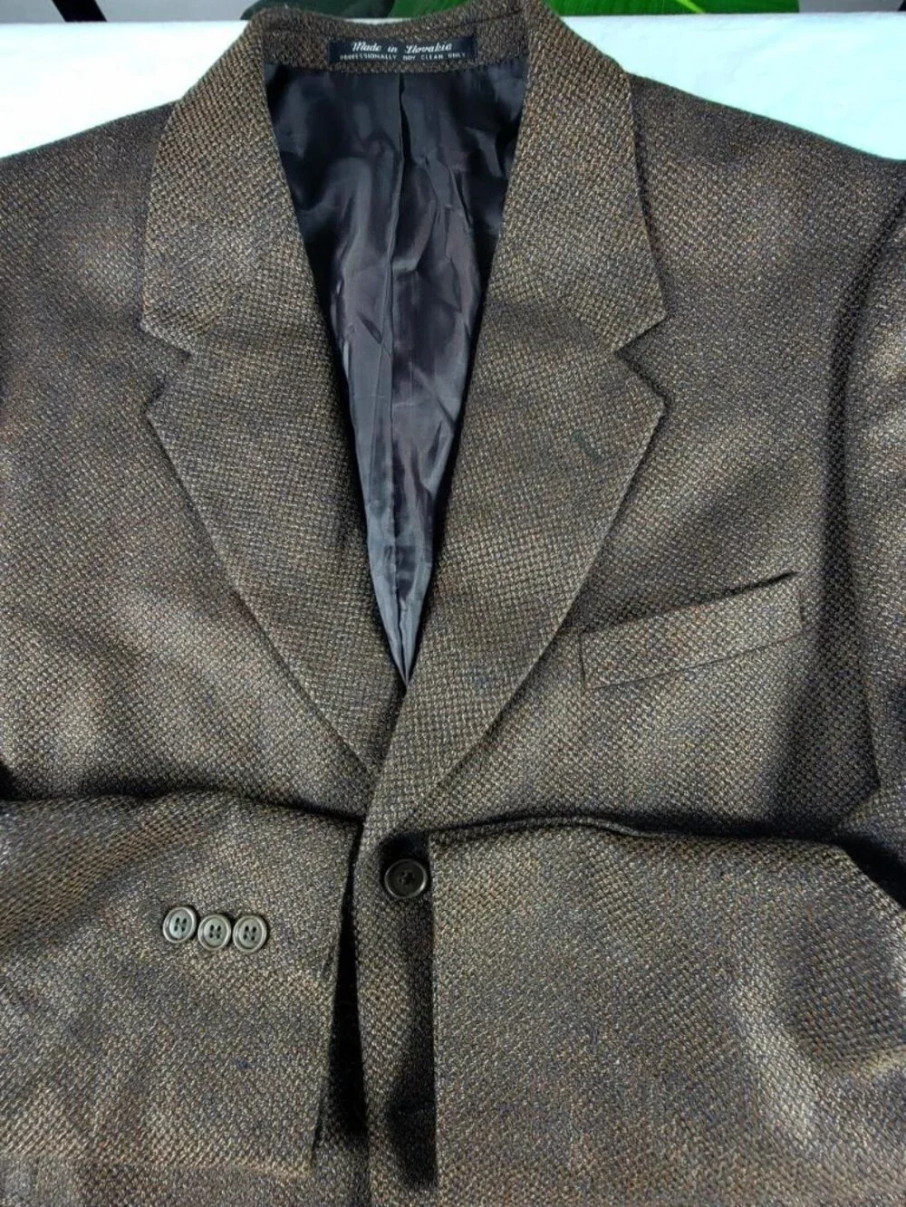 vintage Barrington brown blazer with a classic houndstooth pattern. mens xl